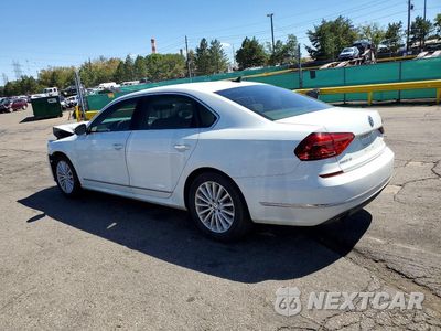 Drugie zdjęcie samochodu z przodu: 2016 VOLKSWAGEN PASSAT SE VIN:1VWBT7A33GC045568 - miniatura