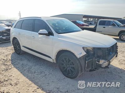 Czwarte zdjęcie samochodu z boku: 2019 AUDI Q7 PREMIUM PLUS VIN:WA1LAAF70KD037429 - miniatura