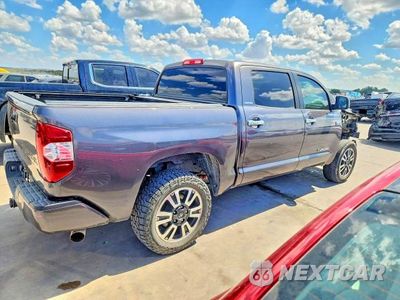 Trzecie zdjęcie samochodu z tyłu: 2017 TOYOTA TUNDRA CREWMAX LIMITED VIN:5TFHW5F13HX646313 - miniatura