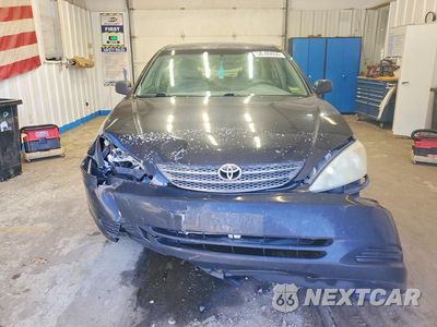 Piąte zdjęcie samochodu w środku: 2004 TOYOTA CAMRY LE VIN:4T1BE32K54U262455 - miniatura