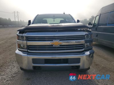 Piąte zdjęcie samochodu w środku: 2018 CHEVROLET SILVERADO K3500 VIN:1GC4KYCG3JF198770 - miniatura