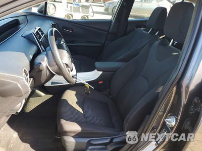 Zdjęcie 7 z 12 samochodu: 2016 TOYOTA PRIUS THREE VIN:JTDKARFU9G3001905 - miniatura