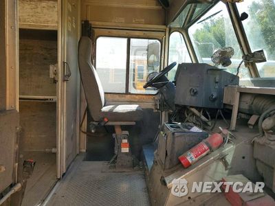 Zdjęcie 7 z 13 samochodu: 2022 FORD F59 - DELIVERY VAN VIN:1F64F5KN1N0A02954 - miniatura