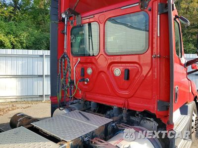Zdjęcie 12 z 12 samochodu: 2020 FREIGHTLINER CASCADIA 126 SEMI TRUCK VIN:1FUJHLDR8LLLY1535 - miniatura