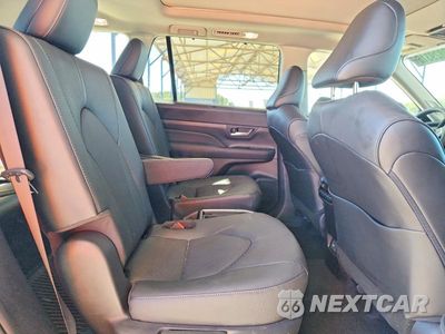 Zdjęcie 10 z 12 samochodu: 2026 TOYOTA GRAND HIGHLANDER LIMITED VIN:5TDAAAA53TS050491 - miniatura