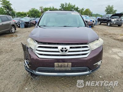 Piąte zdjęcie samochodu w środku: 2013 TOYOTA HIGHLANDER LIMITED VIN:5TDDK3EH6DS179238 - miniatura