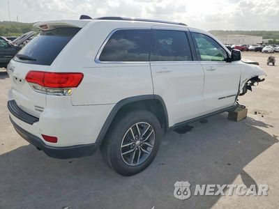Trzecie zdjęcie samochodu z tyłu: 2018 JEEP GRAND CHEROKEE LAREDO VIN:1C4RJEAG5JC430393 - miniatura