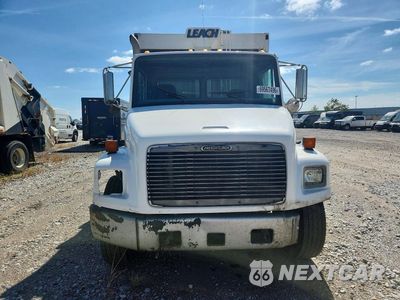 Piąte zdjęcie samochodu w środku: 2002 FREIGHTLINER MEDIUM CONVENTIONAL FL70 VIN:1FVABTAK92HJ54621 - miniatura
