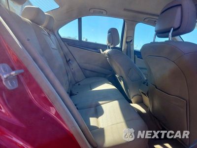 Zdjęcie 10 z 12 samochodu: 2014 MERCEDES-BENZ C 250 VIN:WDDGF4HB8EA965416 - miniatura