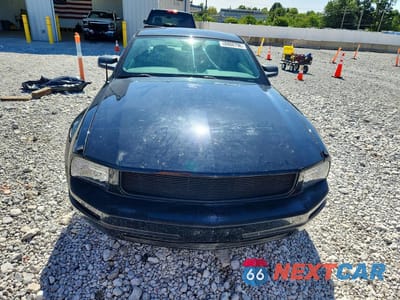Piąte zdjęcie samochodu w środku: 2008 FORD MUSTANG VIN:1ZVHT80NX85191538 - miniatura