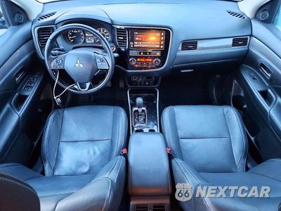 Zdjęcie 8 z 13 samochodu: 2019 MITSUBISHI OUTLANDER SE VIN:JA4AD3A39KZ028472 - miniatura