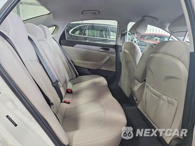 Zdjęcie 10 z 12 samochodu: 2019 HYUNDAI SONATA SE VIN:5NPE24AF3KH764702 - miniatura