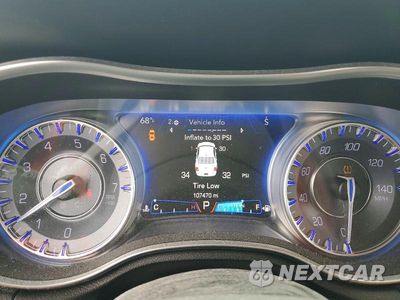 Zdjęcie 9 z 13 samochodu: 2015 CHRYSLER 300C VIN:2C3CCAKG6FH808494 - miniatura