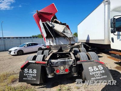 Zdjęcie 6 z 12 samochodu: 2005 FREIGHTLINER FLD132 SEMI TRUCK VIN:1FUJAPCK05DM12449 - miniatura
