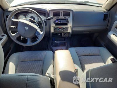 Zdjęcie 8 z 12 samochodu: 2007 DODGE DAKOTA QUAD SLT VIN:1D7HW48N47S197557 - miniatura