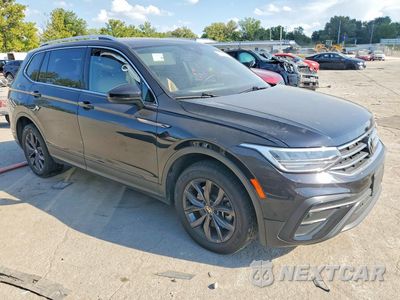 Czwarte zdjęcie samochodu z boku: 2022 VOLKSWAGEN TIGUAN SE VIN:3VV2B7AX5NM035078 - miniatura