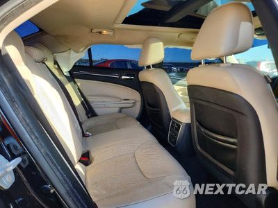 Zdjęcie 10 z 13 samochodu: 2016 CHRYSLER 300C VIN:2C3CCAEG9GH359213 - miniatura