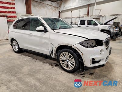 Czwarte zdjęcie samochodu z boku: 2016 BMW X5 XDRIVE35I VIN:5UXKR0C58G0P22993 - miniatura
