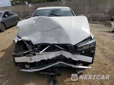 Piąte zdjęcie samochodu w środku: 2023 BMW 330E VIN:3MW39FF07P8D00841 - miniatura