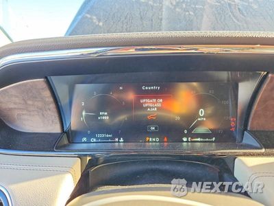 Zdjęcie 9 z 13 samochodu: 2019 LINCOLN NAVIGATOR RESERVE VIN:5LMJJ2LT6KEL14916 - miniatura