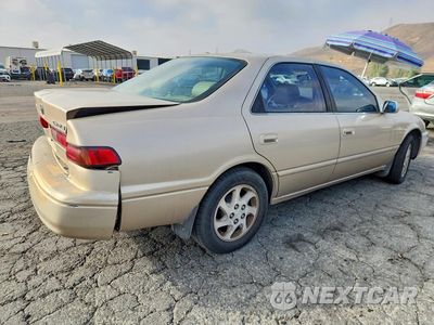 Trzecie zdjęcie samochodu z tyłu: 1998 TOYOTA CAMRY XLE V6 VIN:JT2BF28K2W0087068 - miniatura