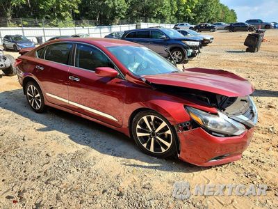 Czwarte zdjęcie samochodu z boku: 2016 NISSAN ALTIMA 2.5 SR VIN:1N4AL3AP8GC288292 - miniatura