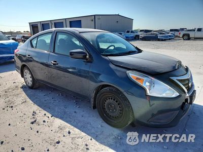 Czwarte zdjęcie samochodu z boku: 2017 NISSAN VERSA 1.6 S PLUS VIN:3N1CN7AP1HL825811 - miniatura