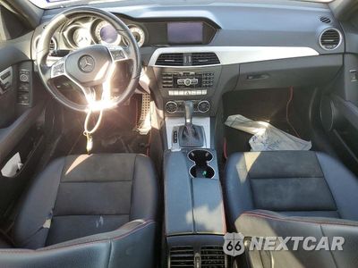 Zdjęcie 8 z 13 samochodu: 2013 MERCEDES-BENZ C 350 VIN:WDDGF5HB0DA776408 - miniatura