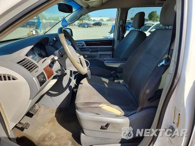Zdjęcie 7 z 13 samochodu: 2010 CHRYSLER TOWN & COUNTRY TOURING VIN:2A4RR5D11AR305036 - miniatura
