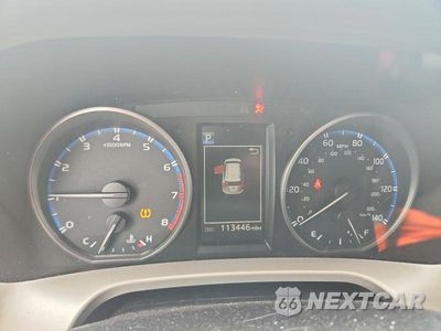 Zdjęcie 9 z 14 samochodu: 2018 TOYOTA RAV4 LE VIN:JTMZFREV1JJ204512 - miniatura