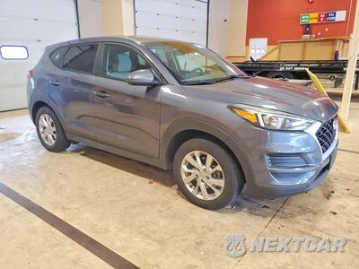 Czwarte zdjęcie samochodu z boku: 2019 HYUNDAI TUCSON SE VIN:KM8J2CA47KU078560 - miniatura