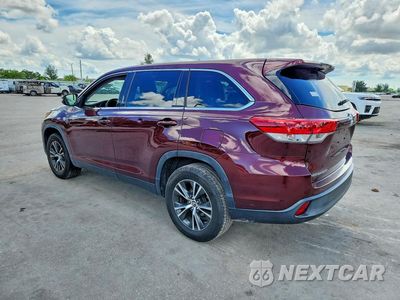 Drugie zdjęcie samochodu z przodu: 2019 TOYOTA HIGHLANDER LE VIN:5TDZARFH0KS051424 - miniatura
