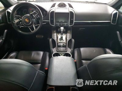 Zdjęcie 8 z 13 samochodu: 2015 PORSCHE CAYENNE SE HYBRID VIN:WP1AE2A2XFLA52534 - miniatura