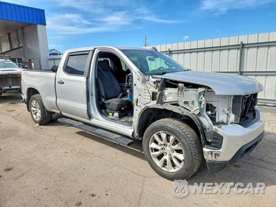 Czwarte zdjęcie samochodu z boku: 2021 CHEVROLET SILVERADO K1500 CUSTOM VIN:1GCPYBEH4MZ100041 - miniatura