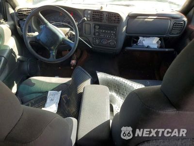 Zdjęcie 8 z 12 samochodu: 2004 CHEVROLET BLAZER VIN:1GNDT13X04K120714 - miniatura