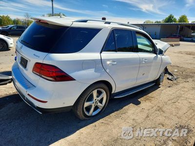 Trzecie zdjęcie samochodu z tyłu: 2017 MERCEDES-BENZ GLE 350 4MATIC VIN:4JGDA5HB1HA952427 - miniatura