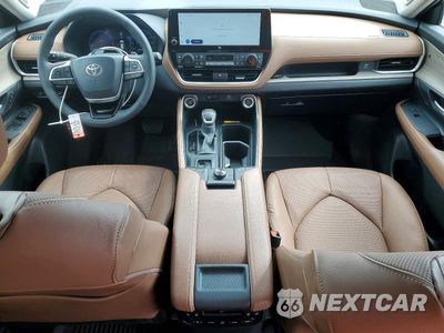 Zdjęcie 8 z 13 samochodu: 2026 TOYOTA GRAND HIGHLANDER PLATINUM VIN:5TDAAAB50TS130734 - miniatura