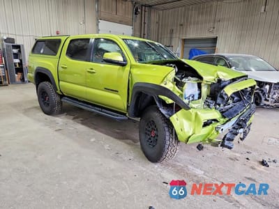 Czwarte zdjęcie samochodu z boku: 2022 TOYOTA TACOMA TRD PRO VIN:3TYCZ5AN8NT064225 - miniatura