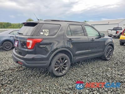 Trzecie zdjęcie samochodu z tyłu: 2018 FORD EXPLORER XLT VIN:1FM5K8D85JGC52877 - miniatura