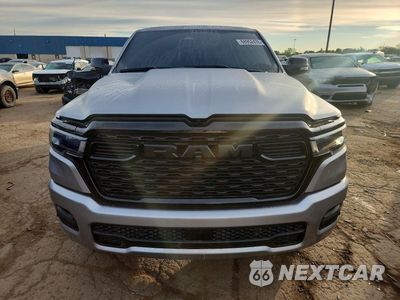 Piąte zdjęcie samochodu w środku: 2025 RAM 1500 BIG HORN/LONE STAR VIN:1C6SRFFP5SN600628 - miniatura