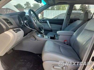 Zdjęcie 7 z 12 samochodu: 2011 TOYOTA HIGHLANDER SE VIN:5TDBK3EHXBS048804 - miniatura