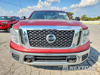 Piąte zdjęcie samochodu w środku: 2018 NISSAN TITAN SV VIN:1N6AA1E57JN535372 - miniatura