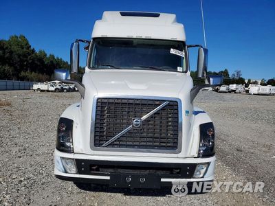 Piąte zdjęcie samochodu w środku: 2016 VOLVO VN VNL VIN:4V4NC9EJ5GN946695 - miniatura