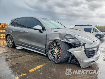 Czwarte zdjęcie samochodu z boku: 2016 PORSCHE CAYENNE GTS VIN:WP1AD2A21GLA78329 - miniatura