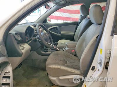 Zdjęcie 7 z 13 samochodu: 2009 TOYOTA RAV4 BASE VIN:JTMBF35V495013136 - miniatura