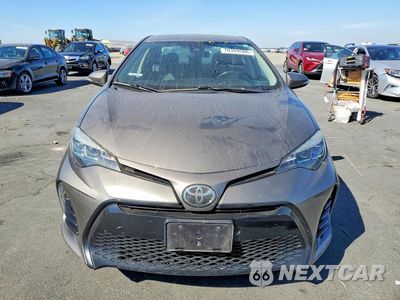 Piąte zdjęcie samochodu w środku: 2018 TOYOTA COROLLA SE VIN:2T1BURHE6JC107725 - miniatura