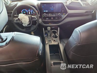 Zdjęcie 8 z 13 samochodu: 2026 TOYOTA HIGHLANDER HYBRID LIMITED VIN:5TDXBRCH2TS714941 - miniatura