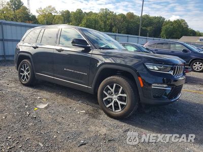 Czwarte zdjęcie samochodu z boku: 2025 JEEP GRAND CHEROKEE LIMITED VIN:1C4RJHBG0SC310650 - miniatura