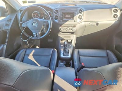 Zdjęcie 8 z 12 samochodu: 2016 VOLKSWAGEN TIGUAN S VIN:WVGBV7AX4GW587529 - miniatura