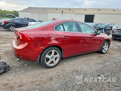 Trzecie zdjęcie samochodu z tyłu: 2013 VOLVO S60 T5 VIN:YV1612FH7D2221289 - miniatura